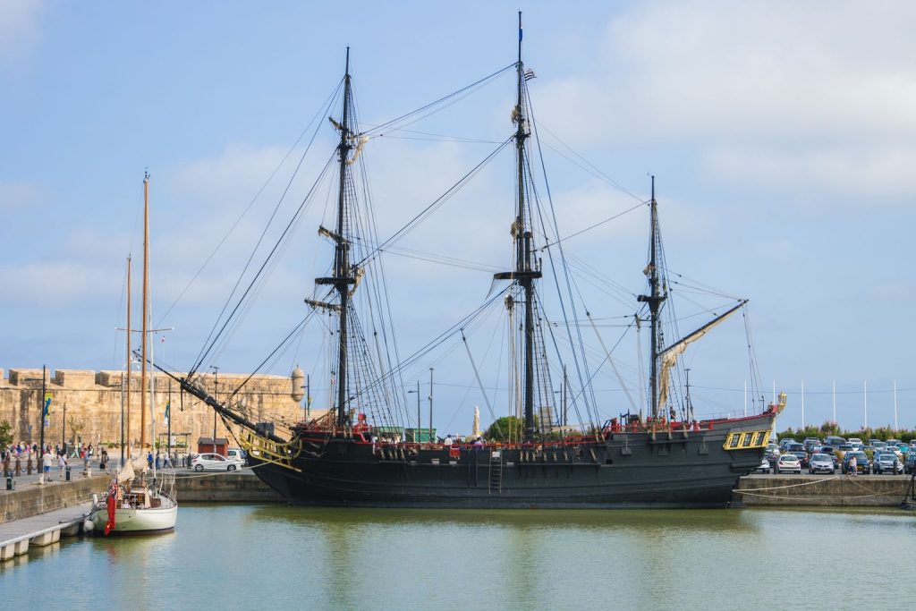 The Role of Templar Ships in Medieval Trade Networks